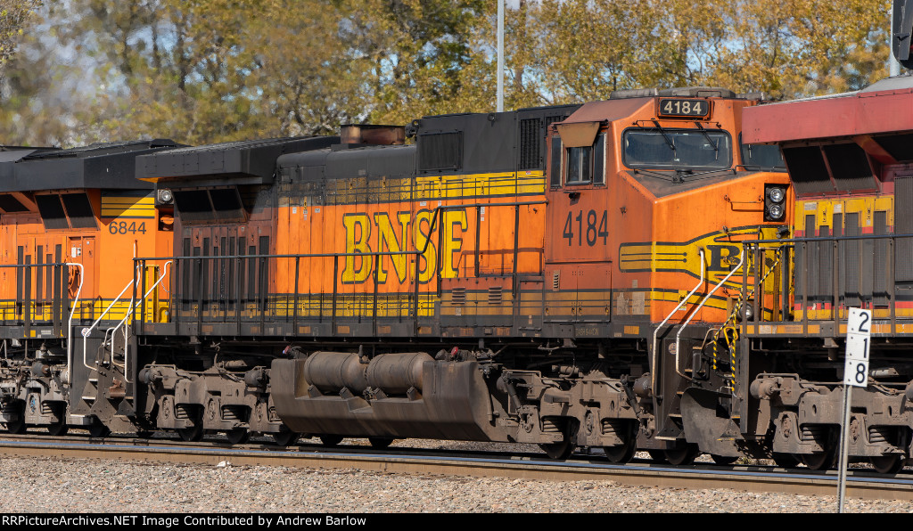 BNSF 4184